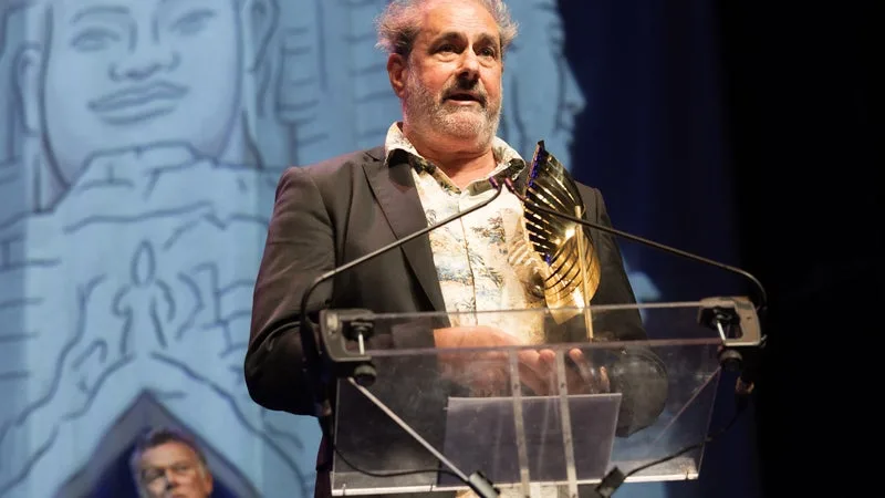 Gustave Kervern récompensé au festival francophone d'Angoulême avec son nouveau film "Voilà c'est fini"