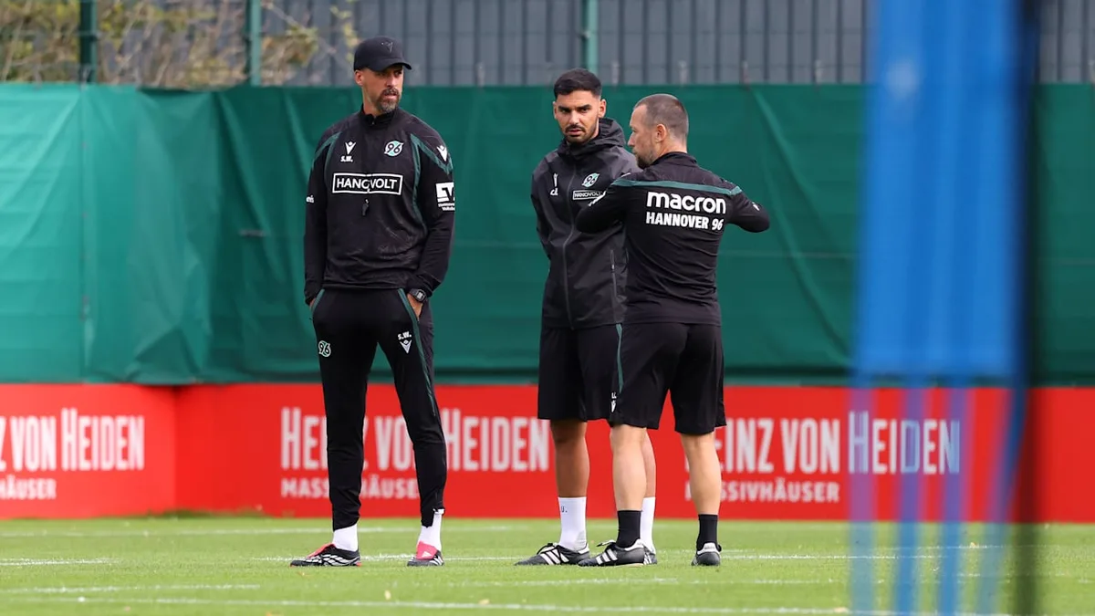 Erstes Training in Hannover - Wagner holt Co-Trainer vom FC Bayern