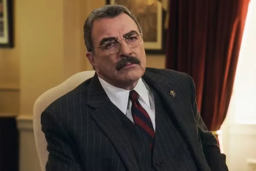 Tom Selleck entra para a nova série de COMÉDIA do Apple TV estrelada por Elizabeth Banks