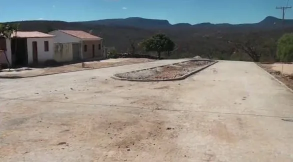 MP aciona Justiça e exige reabertura de escola quilombola em Piatã