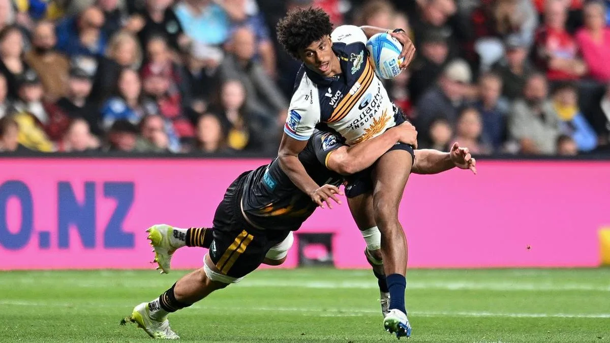 Rising union star stays put, knocks back Chiefs offer