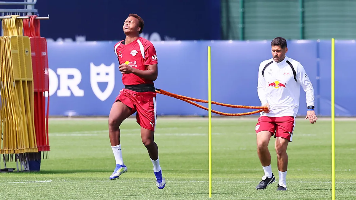 Geheim-Training auf dem Platz! - Leipzigs Plan mit DFB-Juwel Ouédraogo