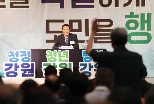 시장·군수 면담 마친 우상호 지사…내년엔 18개 시군 현장으로