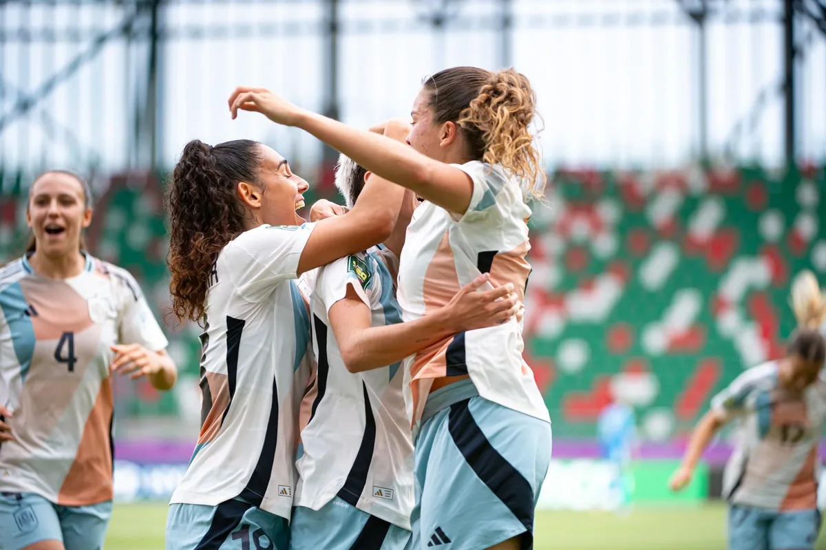 AMP. La selección femenina se impone con autoridad a Italia y jugará la final del Mundial Sub-20