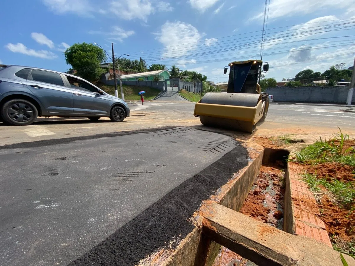 Oito frentes de serviço atuam com melhorias nas zonas urbana e rural de Cruzeiro do Sul