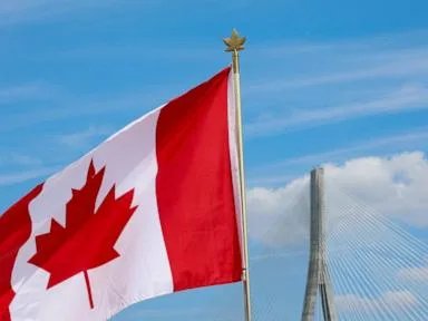 100,000 sign petition to declare US ambassador to Canada persona non grata