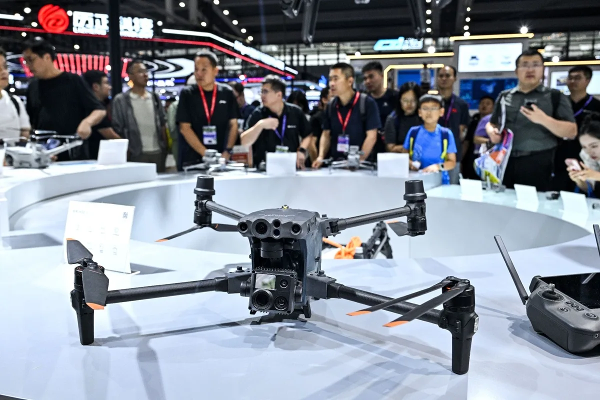 Trump impose des droits de douane sur les drones pour soutenir l’industrie américaine
