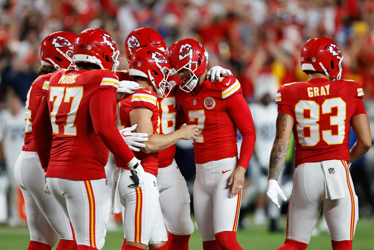 Chiefs derrotan a Colts 33-30 con gol de campo de Harrison Butker