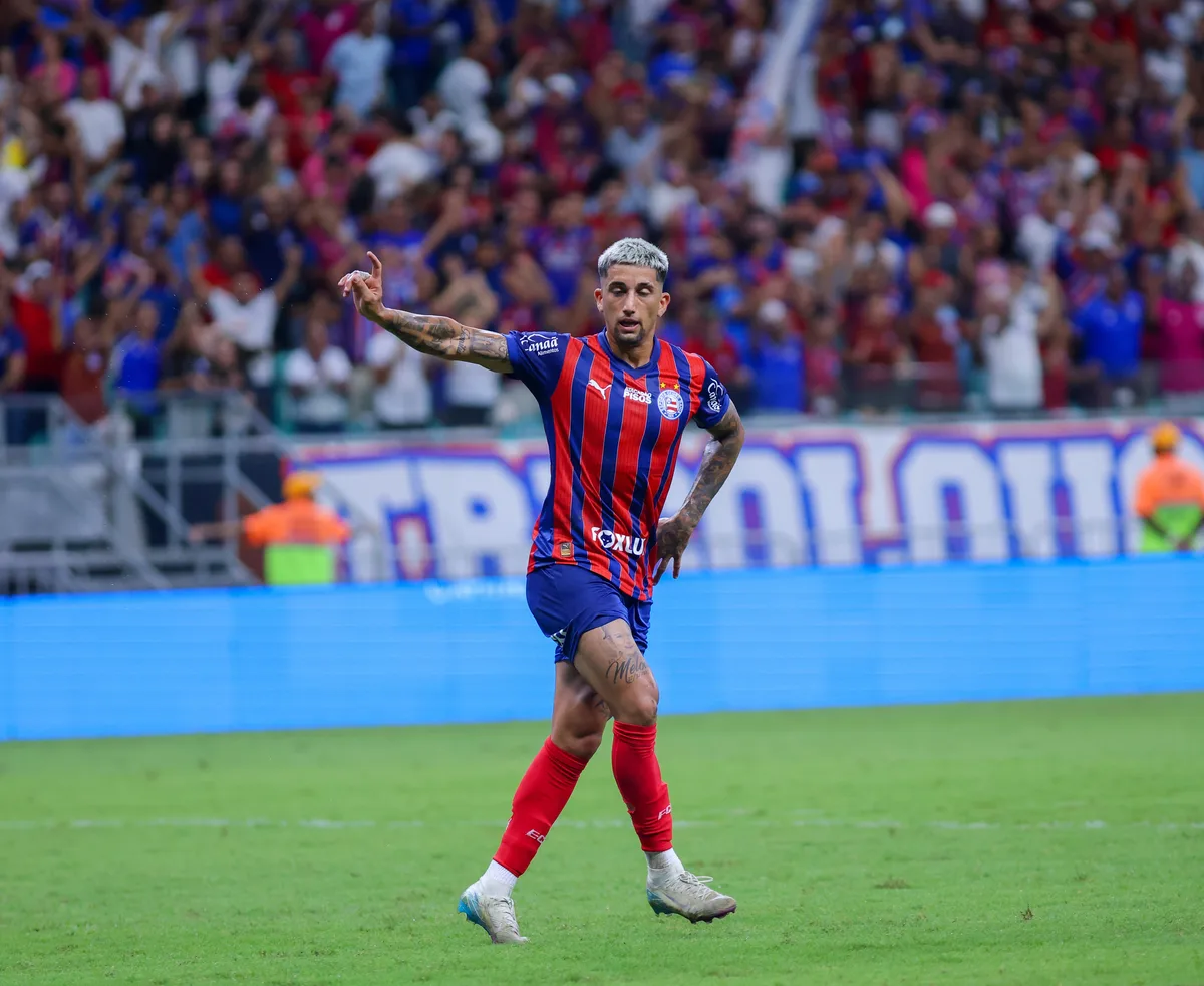 Desfalques abrem espaço para Kike Olivera, que tem Ba-Vi como "chance de recomeço" no Bahia