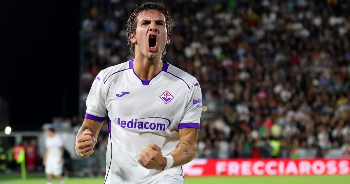 Hat-trick de Mastantuono en la Fiorentina: los golazos y la ovación al argentino