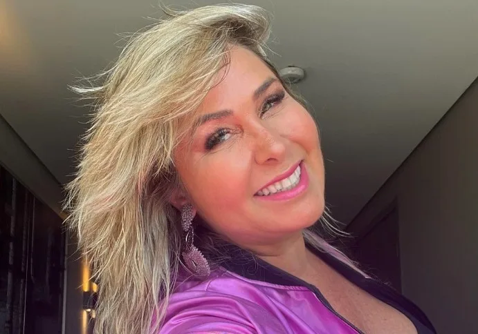 Quanto Andrea Sorvetão, ex-paquita e candidata a deputada, declarou ao TSE