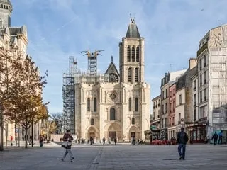 Flèche de la basilique de Saint-Denis : le chantier est dans les temps