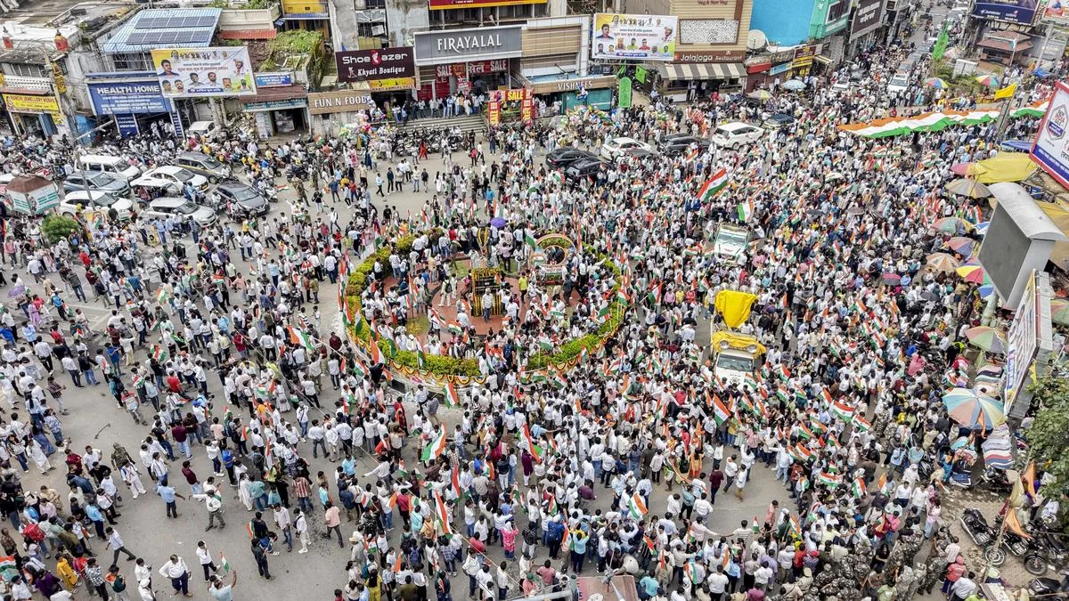 After Jharkhand protesters burn Soren, Rahul effigies, government calls them for fourth round of talks
