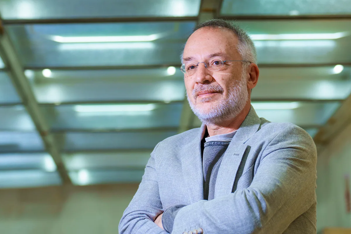 Stefano Mancuso: "Quien quema un bosque intencionadamente dinamita los cimientos de su casa"