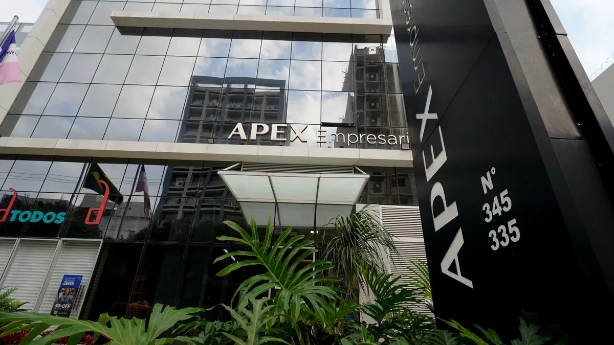 Fundos de investimentos ligados à Apex Partners seguem sofrendo