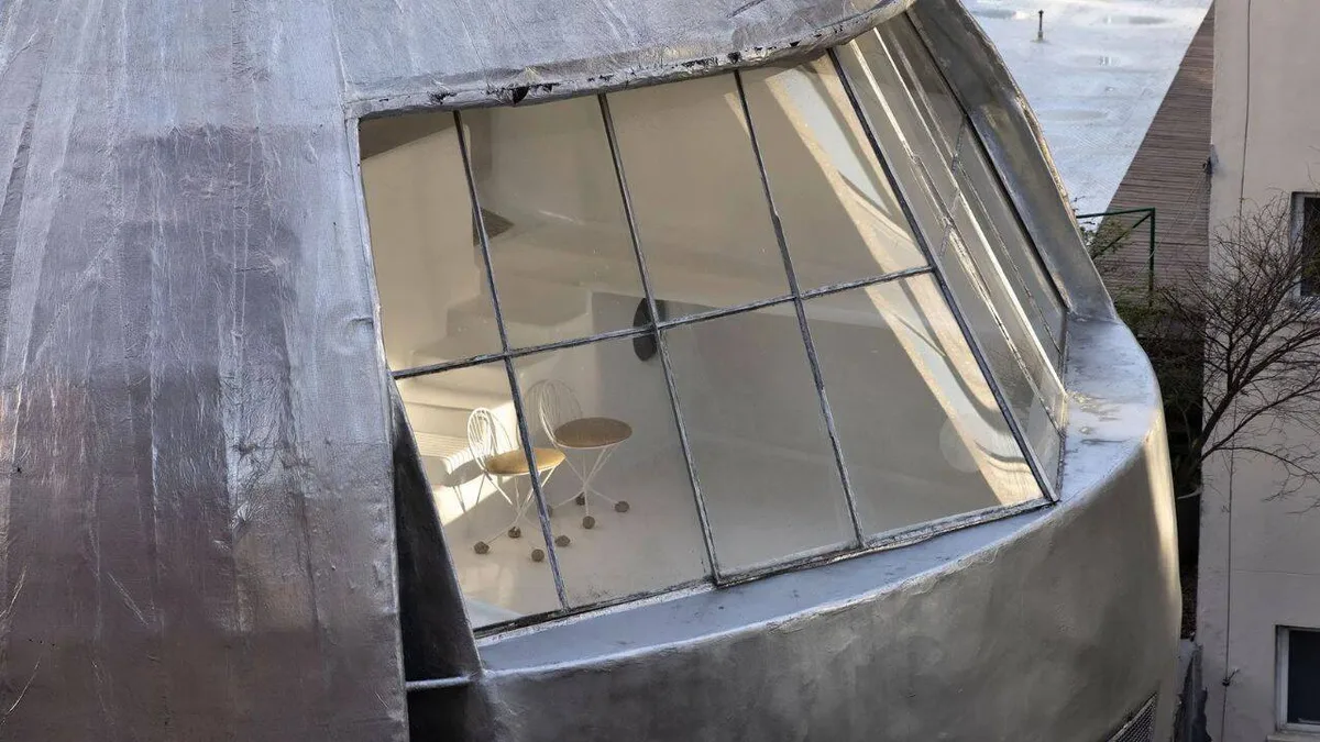Brazilian architect built a UFO-shaped house in 1974 and still lives there