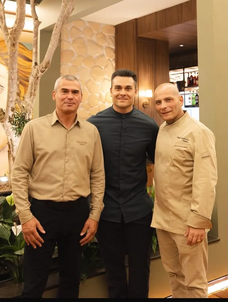 Chef de restaurante estrelado pelo Michelin faz rasante em Pedra Azul