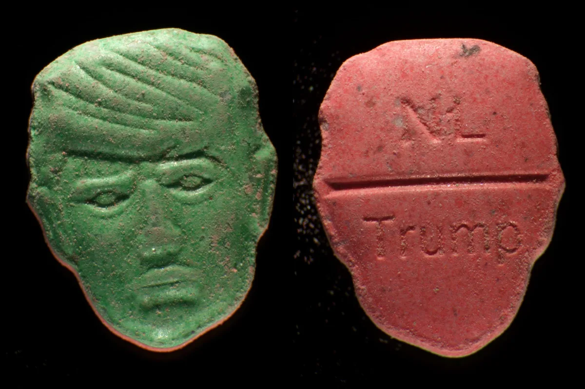 Emiten en Países Bajos una ‘alerta roja’ por pastillas de éxtasis con forma de Trump que podrían ser letales