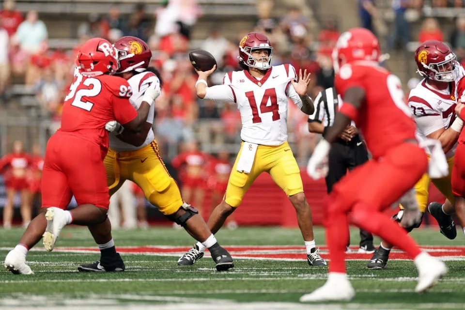 USC And Oregon Meet In Game With Big Ten And CFP Implications