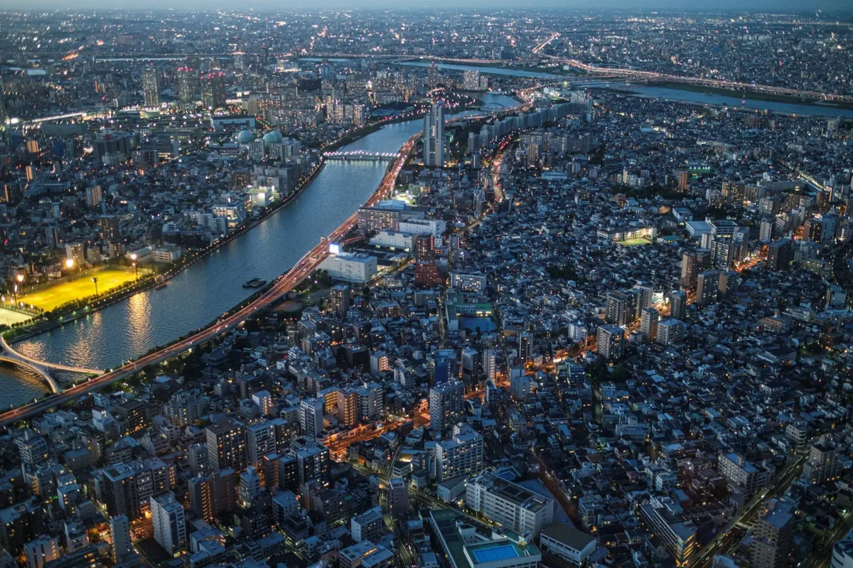 Japan land prices rise for fifth straight year