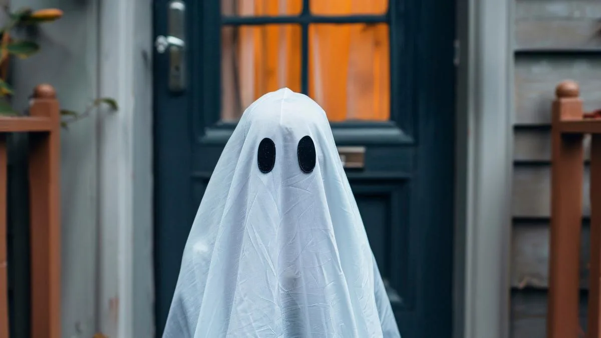 Author reveals 'blood-chilling' experience in haunted farmhouse