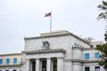 La Reserva Federal acomete la primera subida de 25 puntos en los tipos de interés con Kevin Warsh al frente