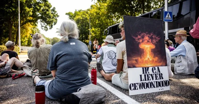 ONU. Ex-presidentes alertam para escalada nuclear