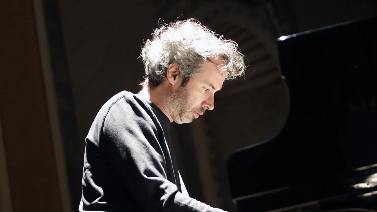 James Rhodes se ofreció a pagar el alquiler de Maricarmen