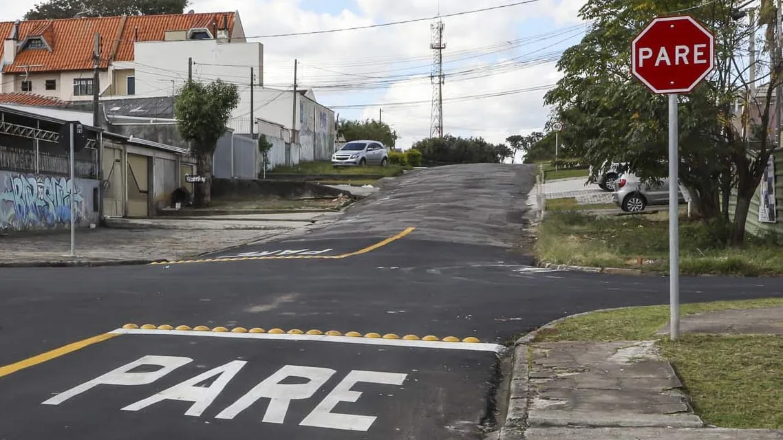 Rua do Santo Inácio, em Curitiba, sofre alteração de preferência