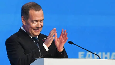 Медведев назвал «Национальное объединение» Ле Пен типичной русофобской партией