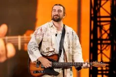 Noah Kahan Brings Out Chappell Roan for Surprise ‘California’ Performance at Rose Bowl Show