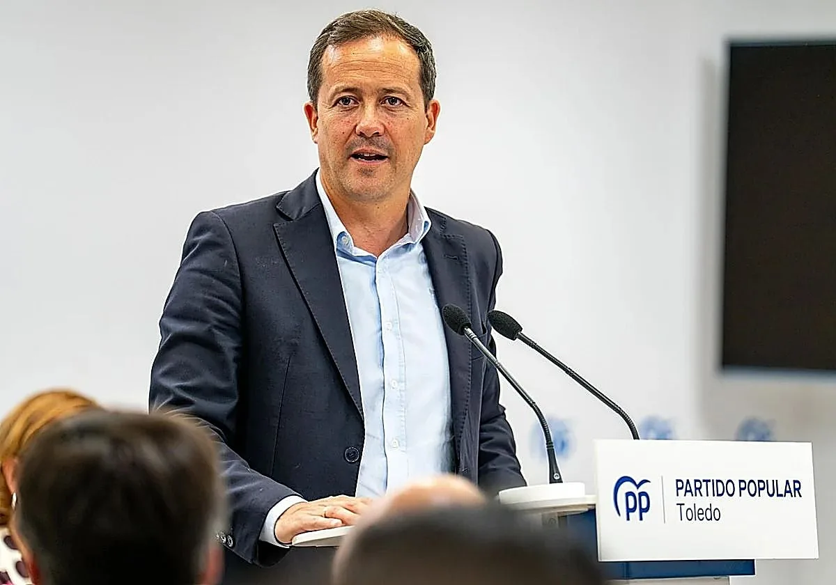 Velázquez augura al PSOE el peor resultado de su historia en Toledo: «A Tolón no la quieren ni los suyos»