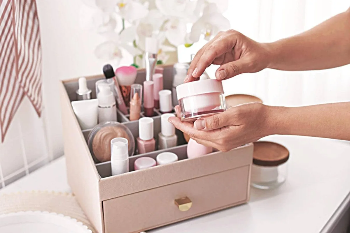 Borderline case: Cosmetics from Pakistan breach Indian mkt, raise eyebrows