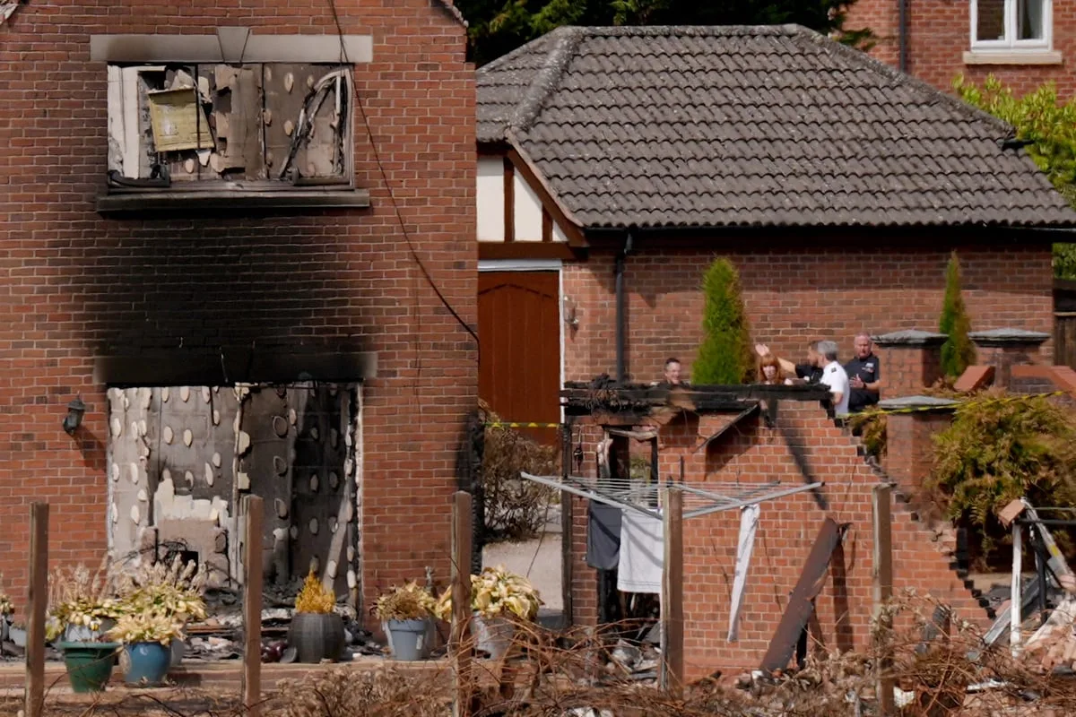 Angela Rayner visits homes struck by Stourbridge wildfire
