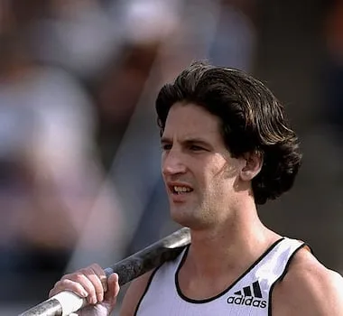BLAST FROM THE PAST | Okkert Brits vaults to silver at world champs in Paris