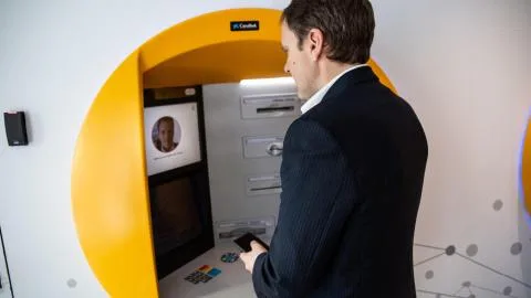 La gran banca se ahorra 3.000 puestos de trabajo con las horas extra: 3 de cada 4 no fueron remuneradas