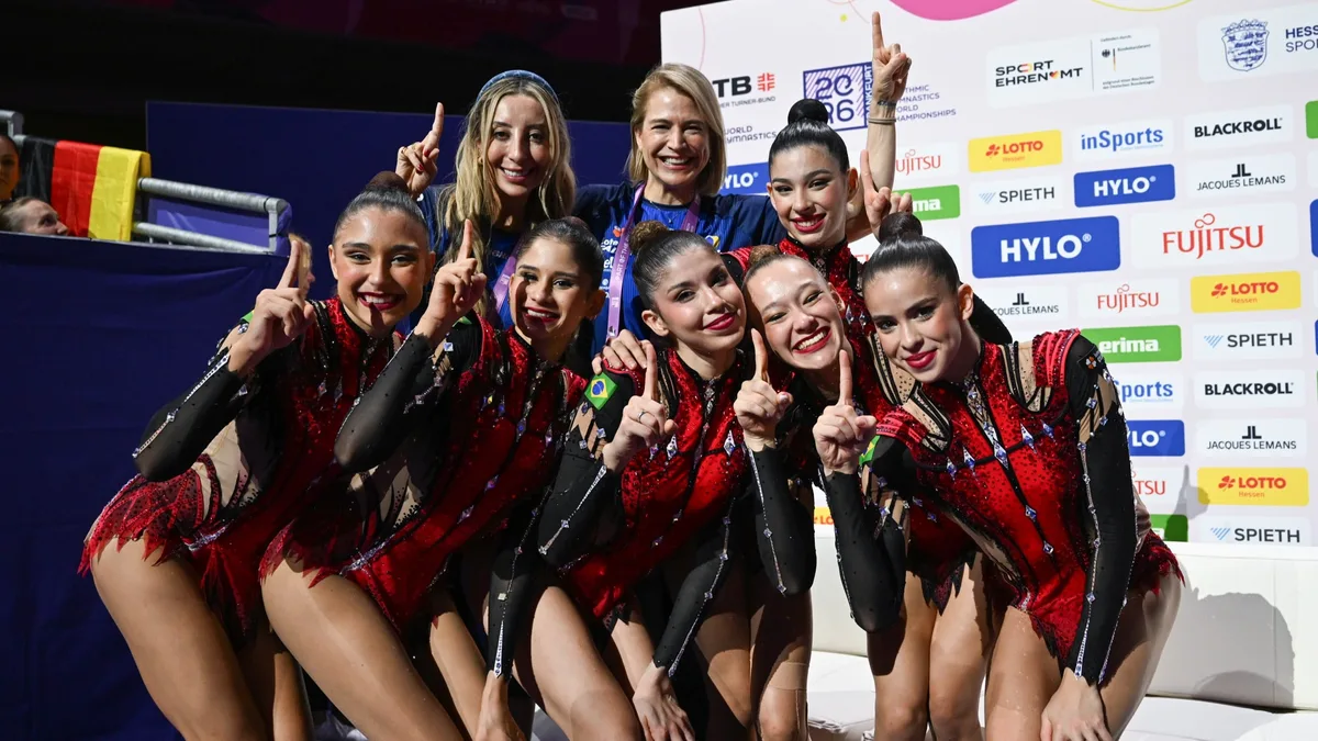 Quem é a capixaba campeã mundial com a seleção brasileira de ginástica rítmica