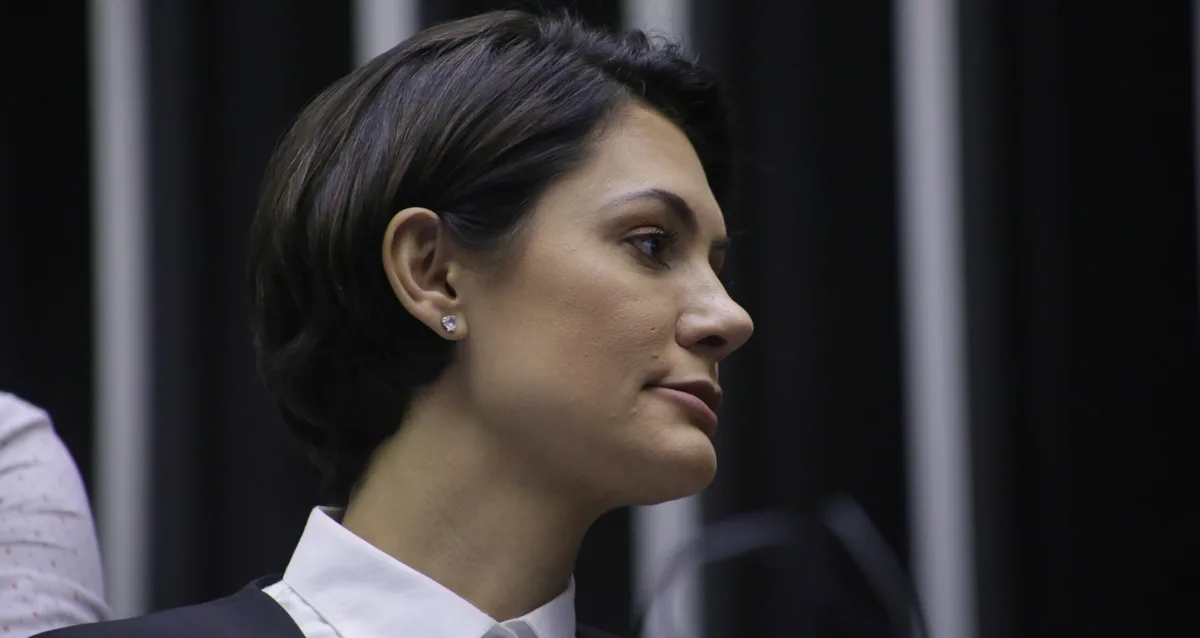 Michelle Bolsonaro lidera disputa pelo Senado no Distrito Federal com 25%; Leila tem 17%, aponta pesquisa Quaest