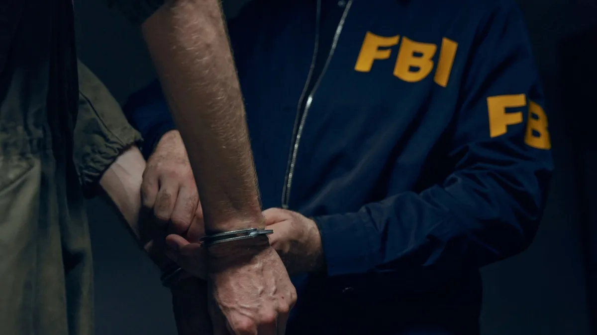 En pleine traque de ShinyHunters, le FBI arrête un spécialiste des négociations avec les cybercriminels