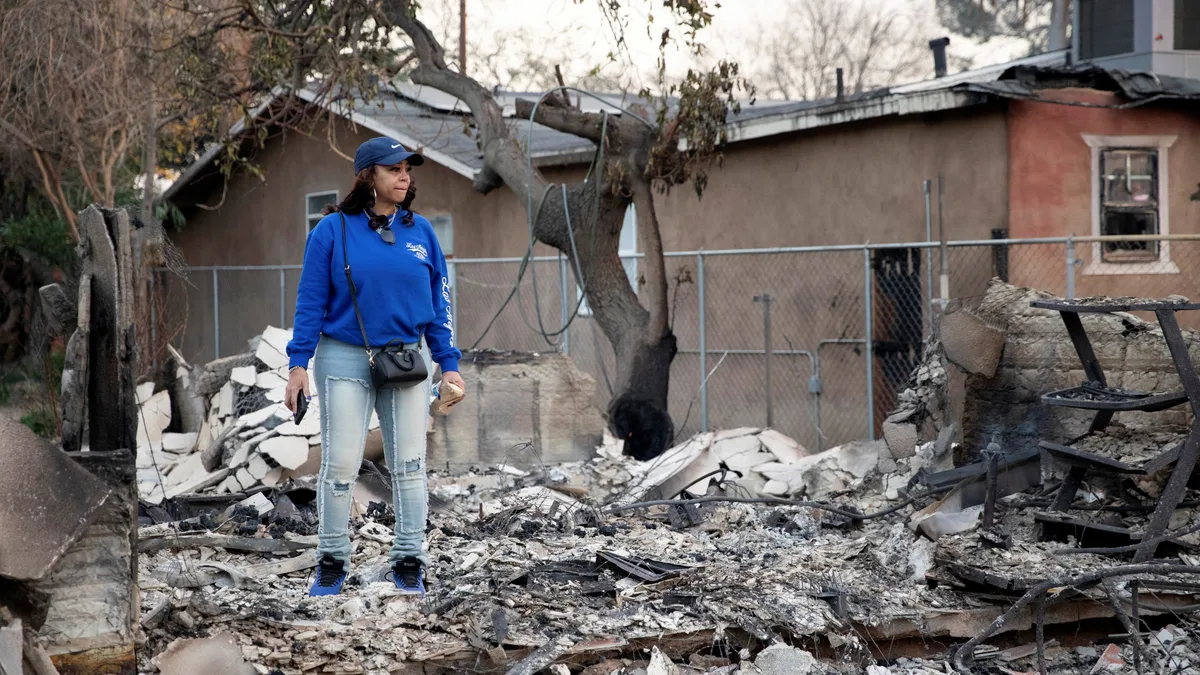 Incendios de Los Ángeles: California exige a entidades financieras que justifiquen la retención de pagos del seguro