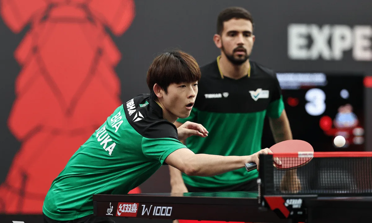Guilherme Teodoro e Leonardo Iizuka param nas oitavas do Smash da Europa