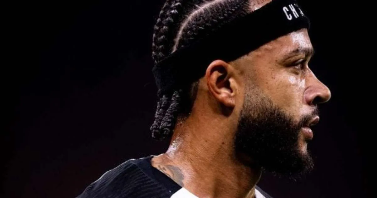 Fatal Fans oferece aditivo ao Corinthians para renovação de Depay