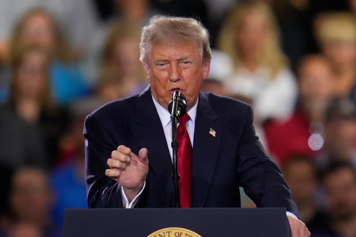 Trump says Canada trade deal moving forward, announces talks on Mexico pact
