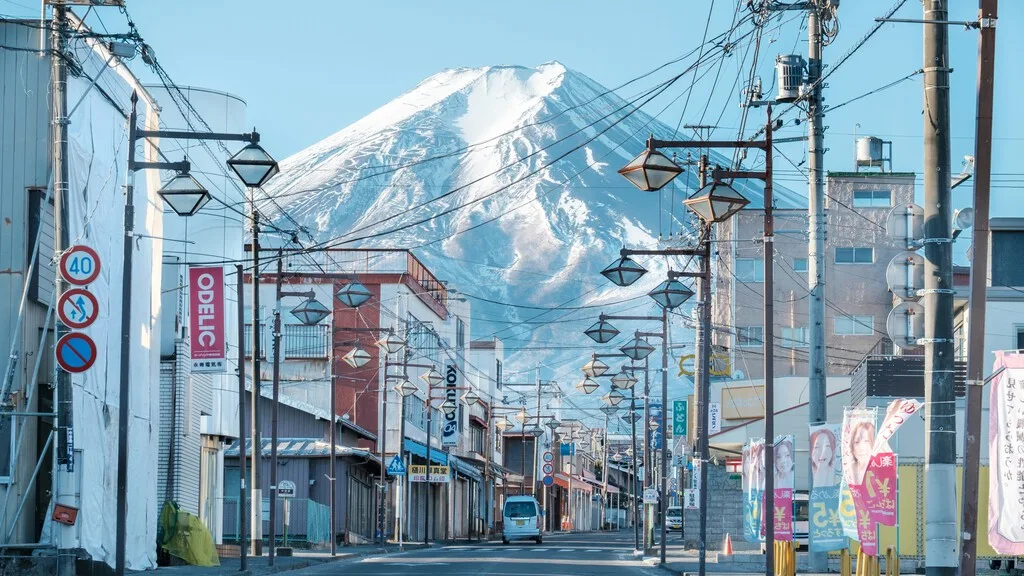 En Japón están hartos de los turistas que se pierden en el monte Fuji. Así que empezará a cobrarles por los rescates