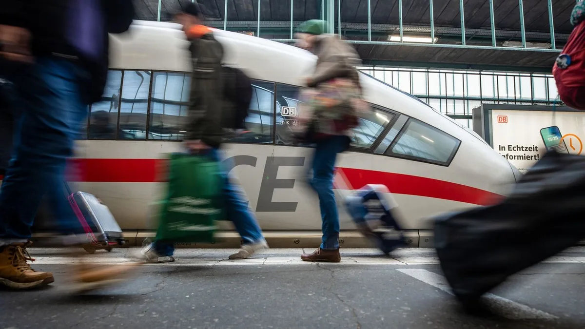 Unterwegs mit dem Zug: Berlin bekommt Direktzüge zurück – doch Baustellen bremsen