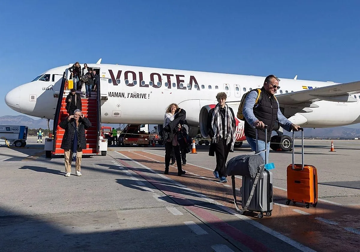 Volotea quiere volar desde La Coruña a Málaga, Valencia, Bilbao, Sevilla y Alicante