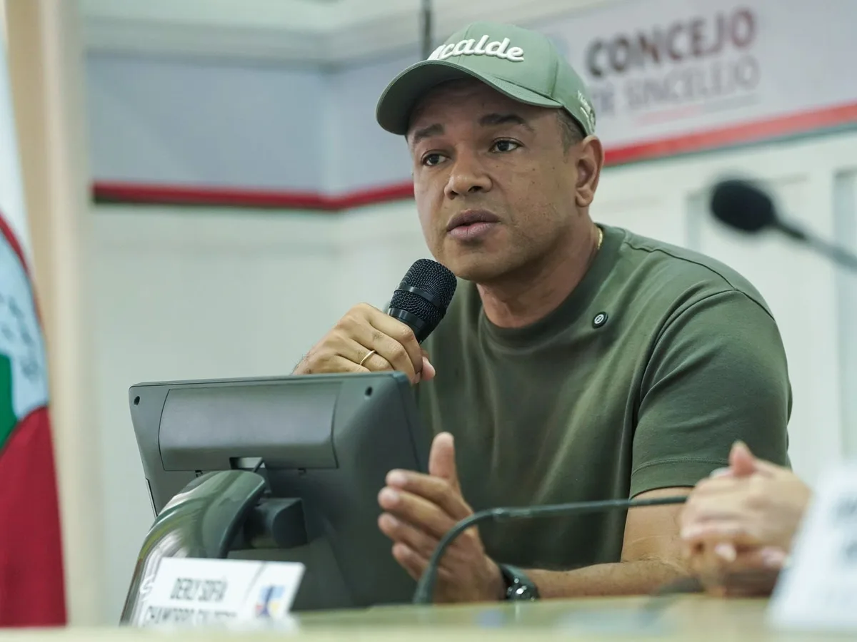 La Corte Suprema enviaría a juicio al alcalde de Sincelejo, Yahir Acuña, por presunta financiación de Los Rastrojos Costeños: estas serían las pruebas