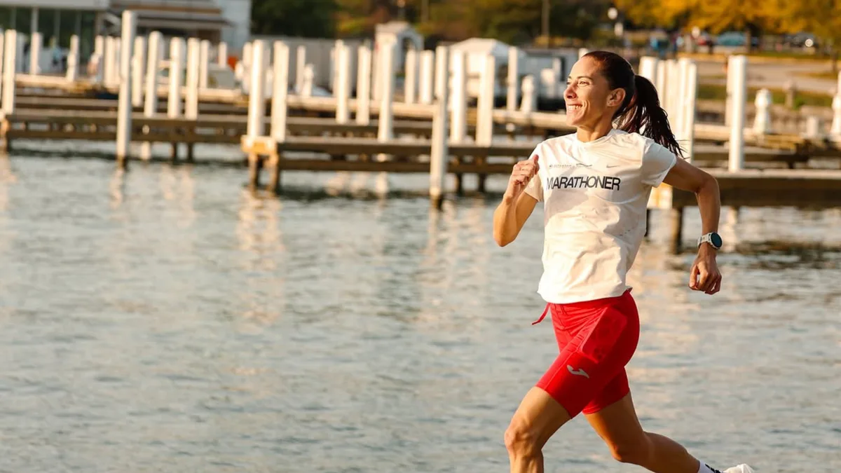 Coahuilense Argentina Valdepeñas impone récord nacional en el Maratón de Chicago