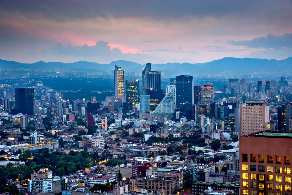 Cientos de grandes ciudades se hunden varios milímetros al año