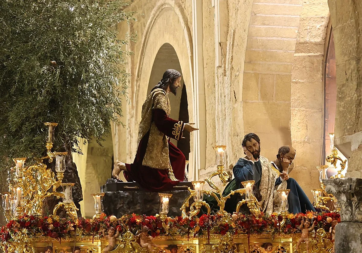 Estampas irrepetibles de una Semana Santa en otoño: un año del Magno Vía Crucis de Córdoba